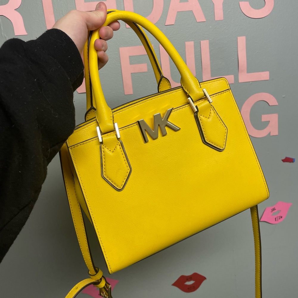 Michael Kors Messenger Bag